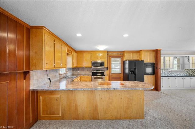 249 Dortmund Drive, Clemmons, NC 27012