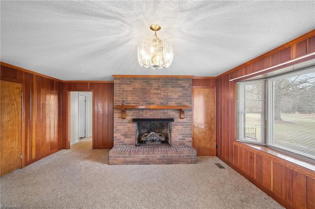249 Dortmund Drive, Clemmons, NC 27012