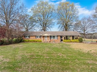 249 Dortmund Drive, Clemmons, NC 27012