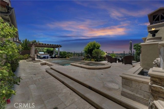 25 Village Way, Irvine, CA 92603