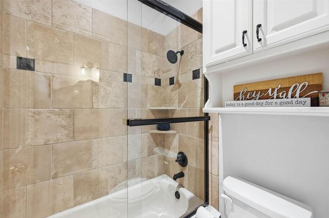 2817 Kingswood Drive, Grapevine, TX 76051