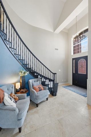 2817 Kingswood Drive, Grapevine, TX 76051