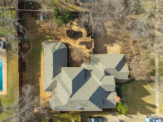 2817 Kingswood Drive, Grapevine, TX 76051