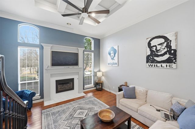 2817 Kingswood Drive, Grapevine, TX 76051