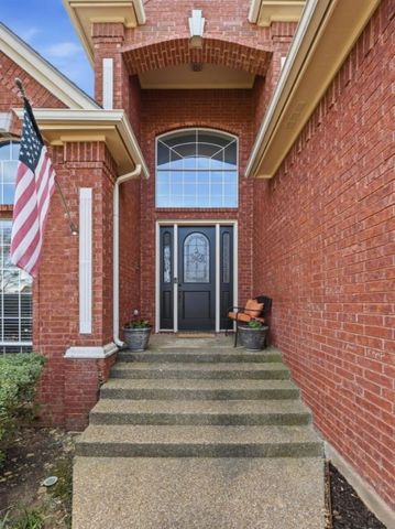 2817 Kingswood Drive, Grapevine, TX 76051