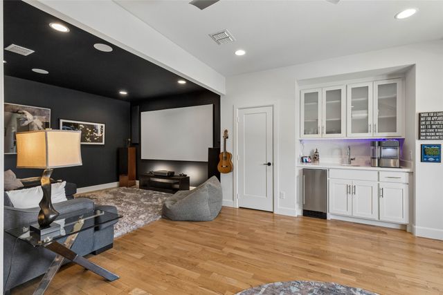 7514 Linwood Avenue, Dallas, TX 75209