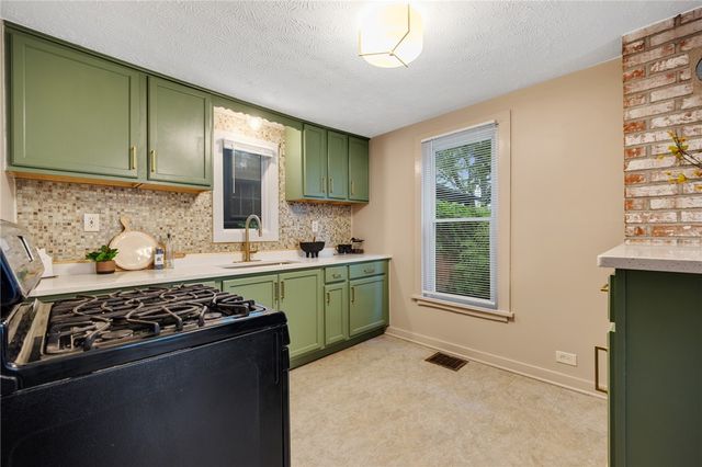 96 Richmond Street, Rochester, NY 14607