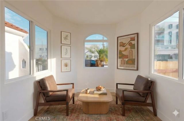 4380 W 28th Street, Los Angeles, CA 90018
