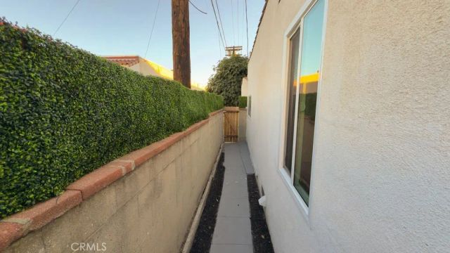4380 W 28th Street, Los Angeles, CA 90018