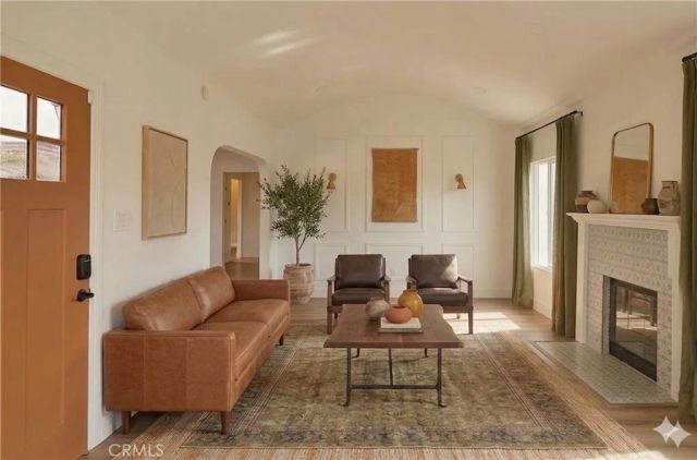 4380 W 28th Street, Los Angeles, CA 90018