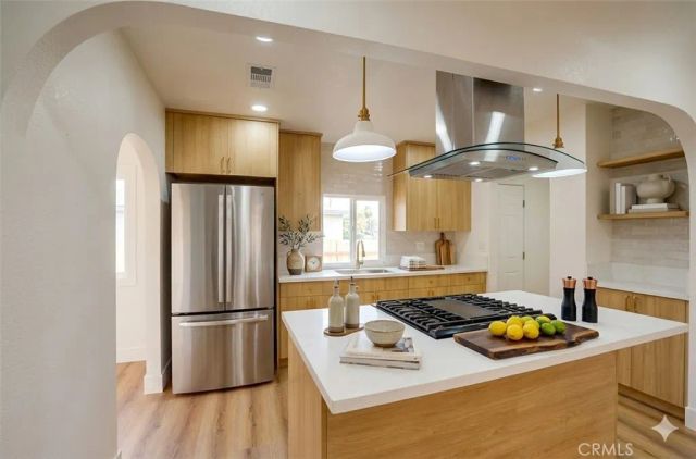 4380 W 28th Street, Los Angeles, CA 90018