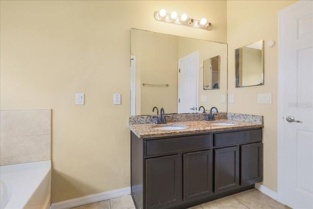 1147 DONCASTER COURT, Kissimmee, FL 34758