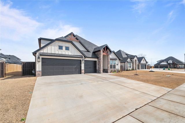 1110 Montieri Drive, Centerton, AR 72719