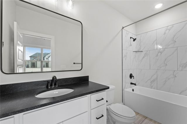 1110 Montieri Drive, Centerton, AR 72719