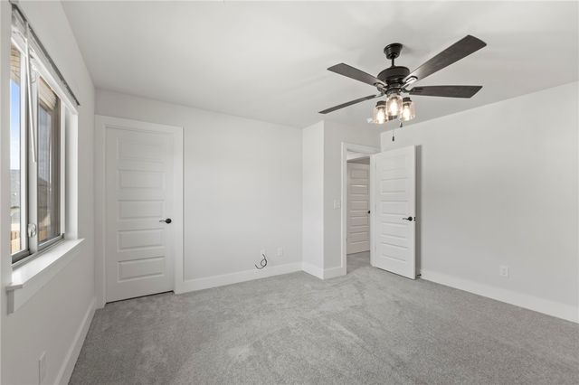 1110 Montieri Drive, Centerton, AR 72719