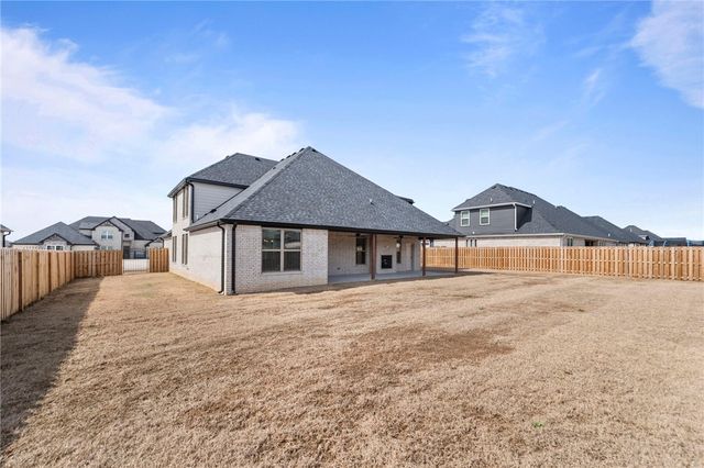 1110 Montieri Drive, Centerton, AR 72719