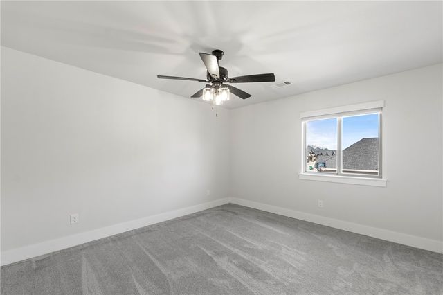 1110 Montieri Drive, Centerton, AR 72719