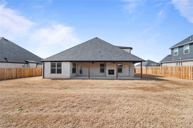 1110 Montieri Drive, Centerton, AR 72719
