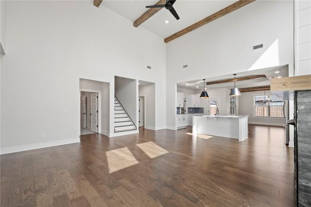 1110 Montieri Drive, Centerton, AR 72719