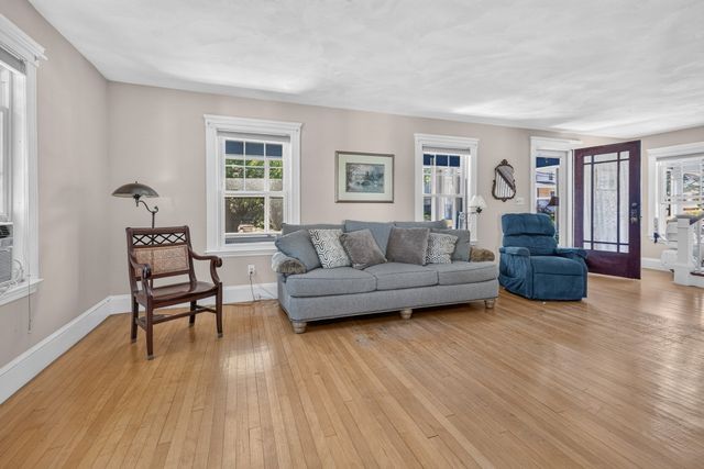 50 Franklin Ave, Swampscott, MA 01907