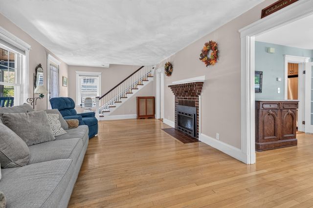 50 Franklin Ave, Swampscott, MA 01907