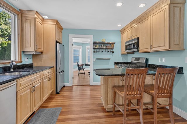 50 Franklin Ave, Swampscott, MA 01907