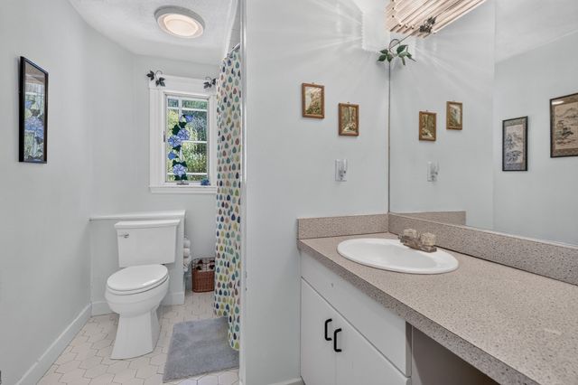 50 Franklin Ave, Swampscott, MA 01907