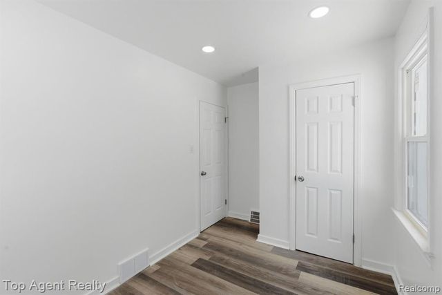 23089 Brittany Avenue, Eastpointe, MI 48021