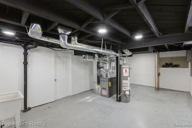 23089 Brittany Avenue, Eastpointe, MI 48021