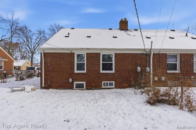 23089 Brittany Avenue, Eastpointe, MI 48021