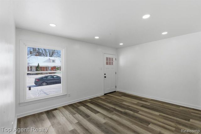 23089 Brittany Avenue, Eastpointe, MI 48021