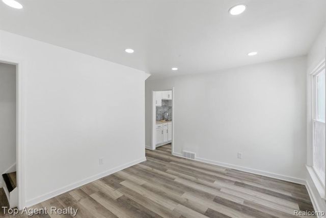 23089 Brittany Avenue, Eastpointe, MI 48021