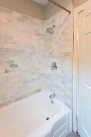 20 Carroll Avenue, Newport, RI 02840