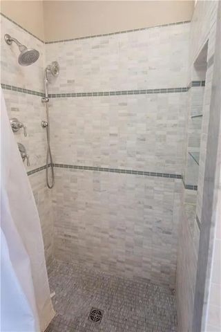 20 Carroll Avenue, Newport, RI 02840