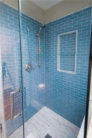 20 Carroll Avenue, Newport, RI 02840