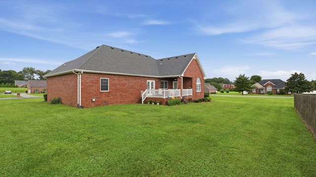 31 Richland Hills Dr, Manchester, TN 37355