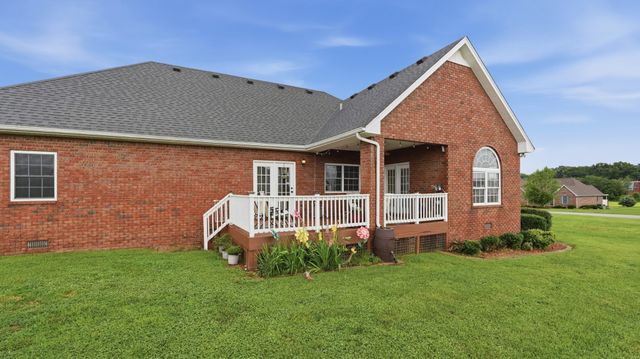 31 Richland Hills Dr, Manchester, TN 37355