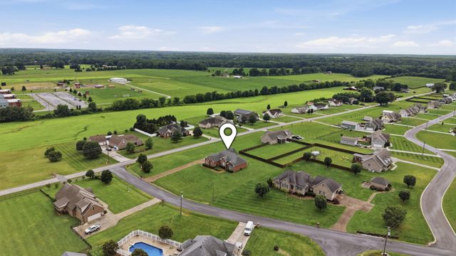 31 Richland Hills Dr, Manchester, TN 37355