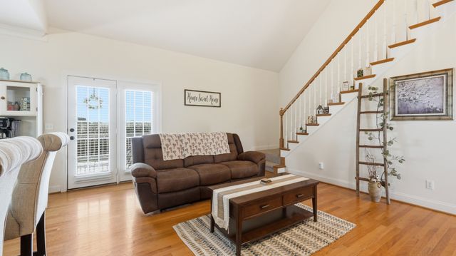 31 Richland Hills Dr, Manchester, TN 37355