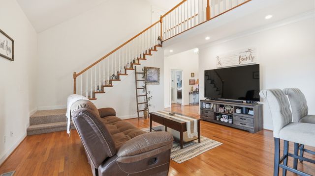 31 Richland Hills Dr, Manchester, TN 37355