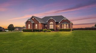 31 Richland Hills Dr, Manchester, TN 37355