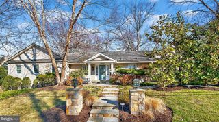 3830 ROBERTS LN, Arlington, VA 22207