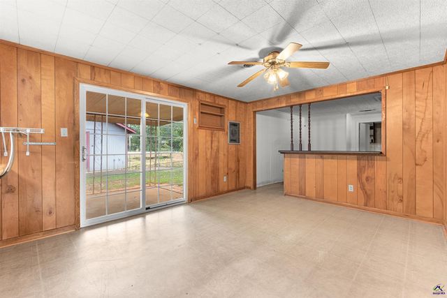102 Lee Street, Centerville, GA 31028