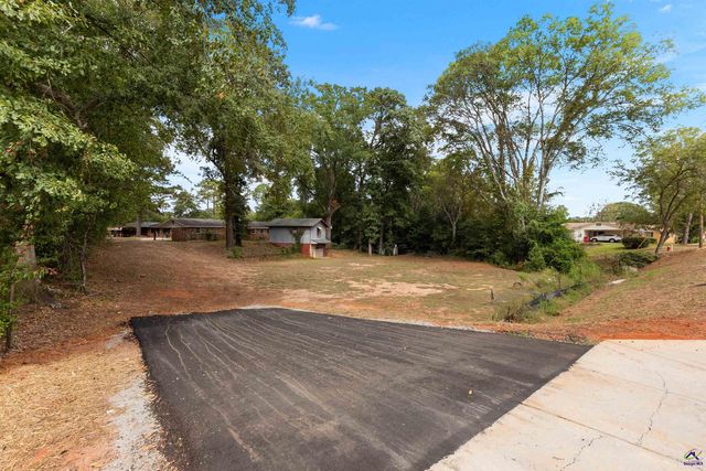 102 Lee Street, Centerville, GA 31028