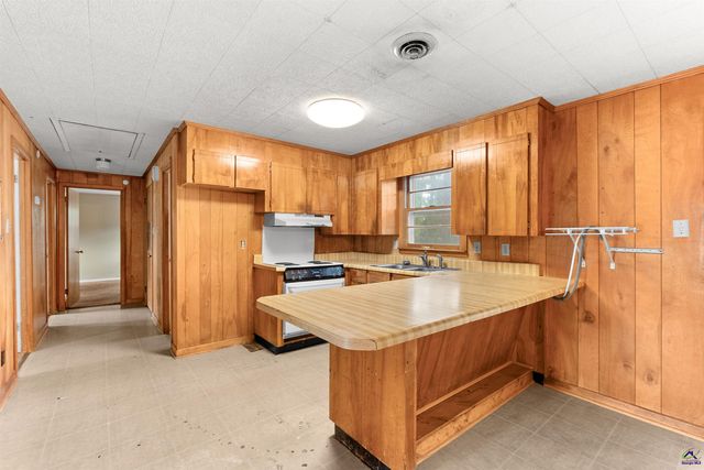 102 Lee Street, Centerville, GA 31028
