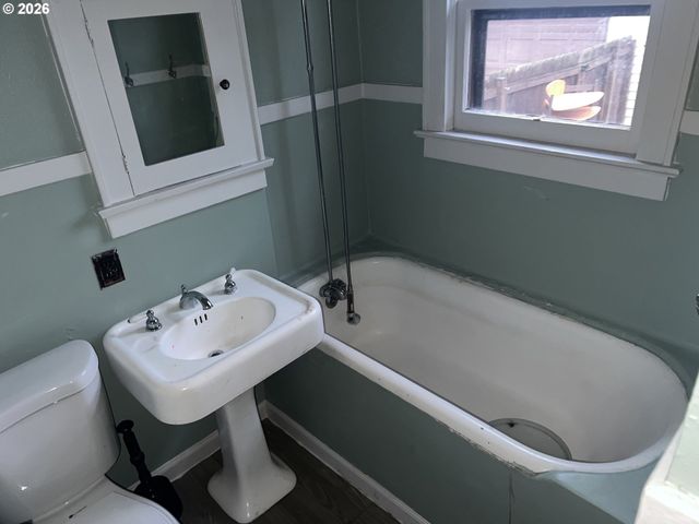 1760 NORWAY St Ne, Salem, OR 97301