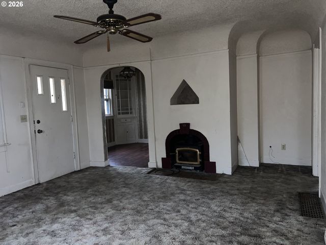 1760 NORWAY St Ne, Salem, OR 97301