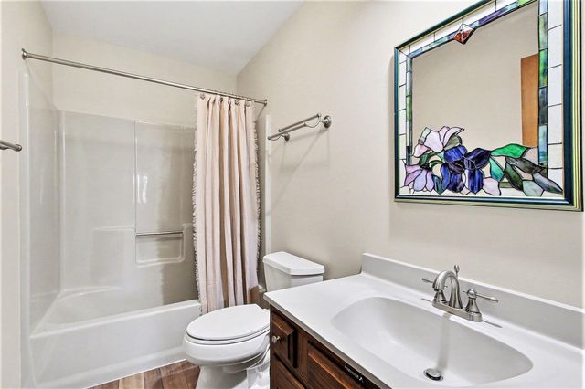 194 Wexford Road, Valparaiso, IN 46385