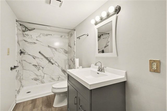 194 Wexford Road, Valparaiso, IN 46385