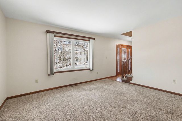 194 Wexford Road, Valparaiso, IN 46385